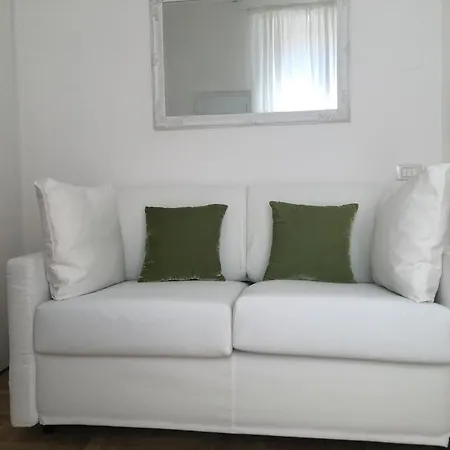 Erida 2 Spanish Steps Apartment